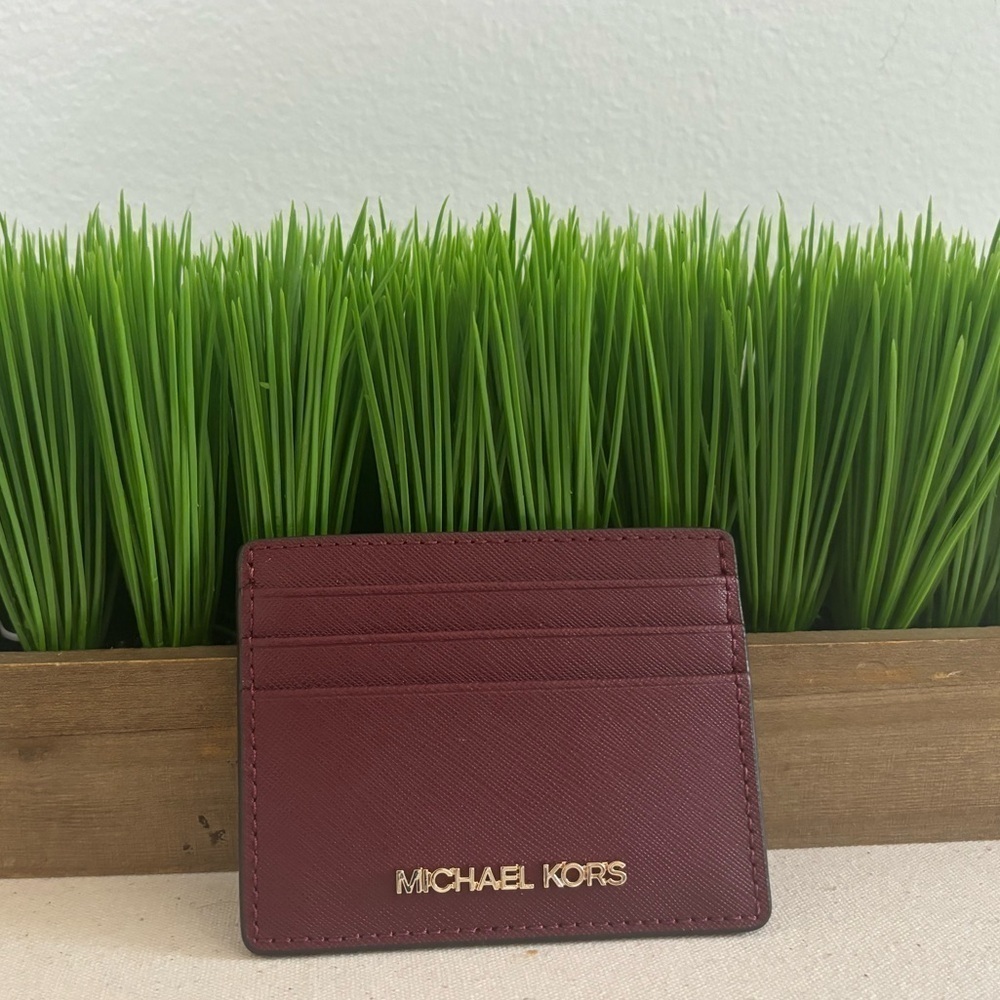 Michael Kors  NWT Merlot Jet Set Travel Card Case